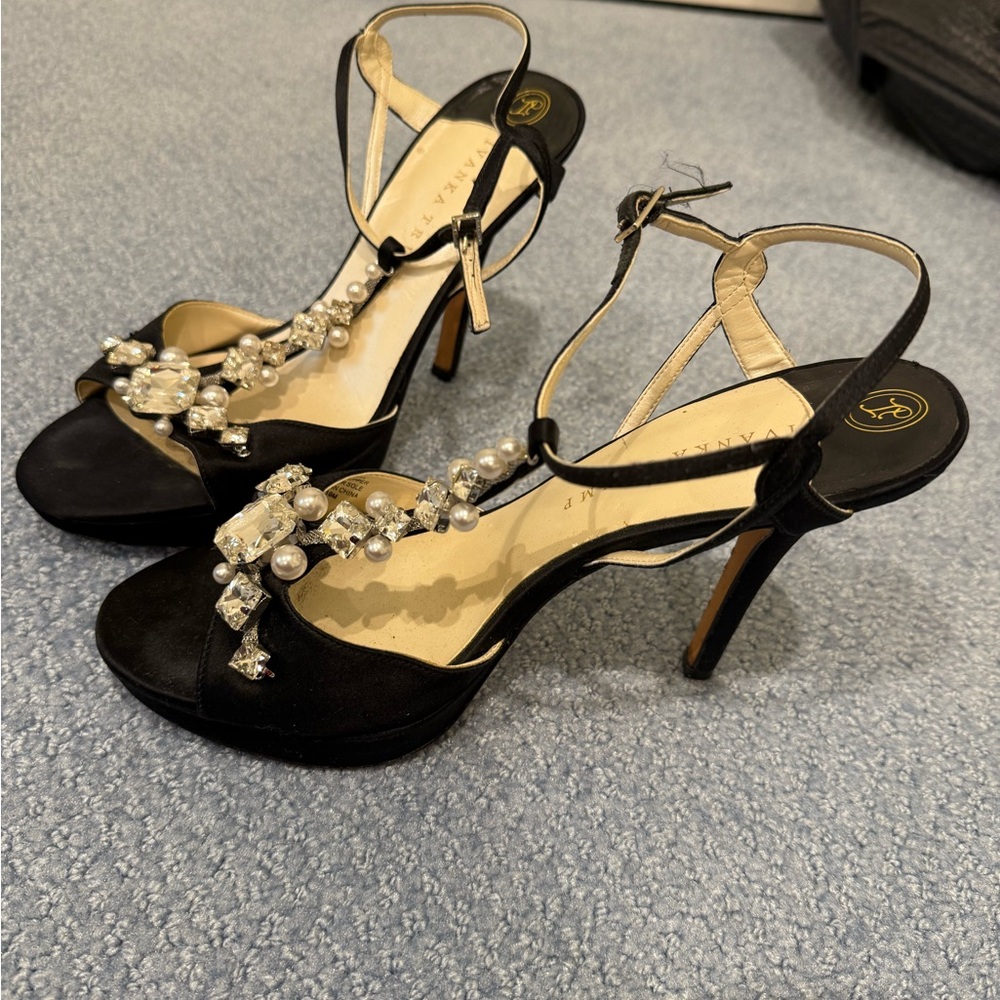 IVANKA TRUMP ALLUVIA Women Black Satin Sandals with Pearls & Crystals Host pick - Picture 4 of 14